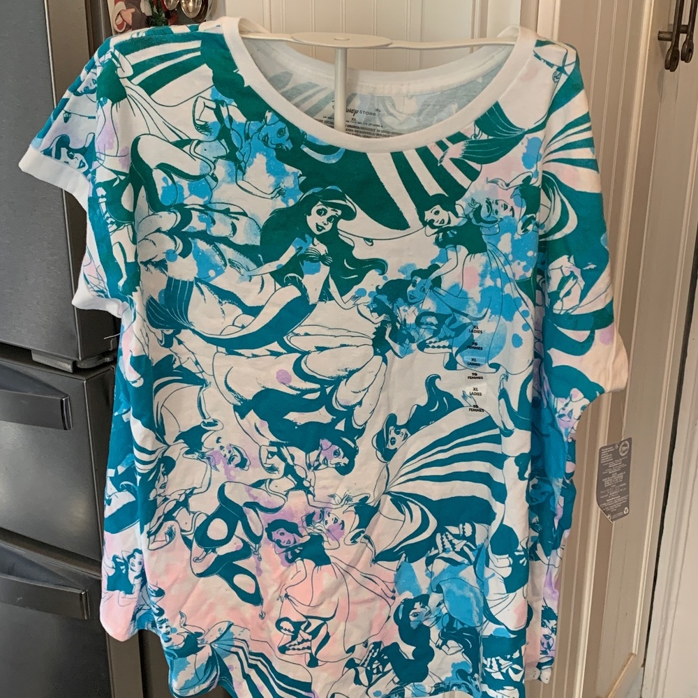 Disney Store NWT princess tee. Retail 23